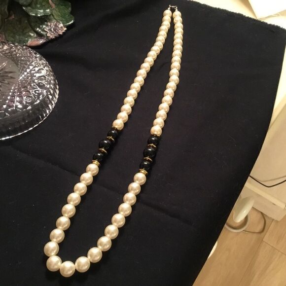 Faux White Pearls, Black Beads and Goldtone Accents - Picture 1 of 5